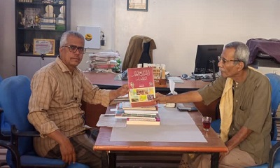 الصحفي علوي بن سميط يرفد مكتبة مدرسة عبدالله بن سميط للتعليم الأساسي بمدينة شبام مجموعة من الكتب