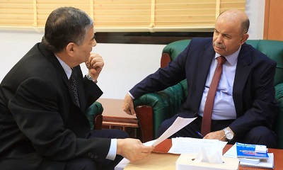 محافظ حضرموت يناقش أوضاع هيئة مستشفى ابن سينا العام ومكتب وزارة الثقافة