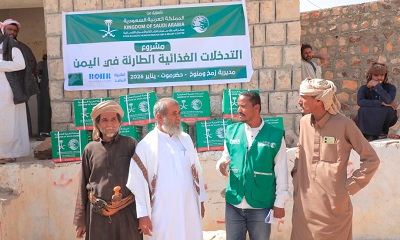 مدير عام مديرية زمخ ومنوخ يدشن توزيع المساعدات الغذائية الطارئة ضمن مشروع التدخلات الغذائية الطارئة