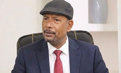 مدير عام المكلا يصدر حزمة قرارات إدارية لتعزيز أداء اللجان المجتمعية وهيئة السلم ولجنة الإغاثة