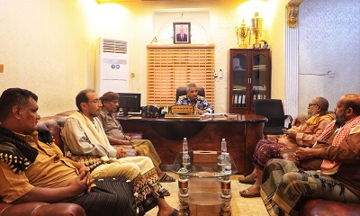 المدير العام للأمن والشرطة بساحل حضرموت يلتقي النقابة الفرعية للنقل والمواصلات بحضرموت 