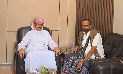 مدير عام حريضة يناقش مع مصلحة شؤون القبائل تعزيز السلم الاجتماعي بالمديرية