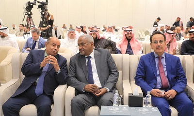 عضو مجلس القيادة الرئاسي محافظ حضرموت يدعو رجال المال و الأعمال إلى الاستثمار في حضرموت