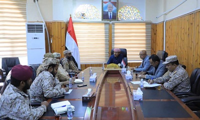 اللجنة الأمنية بوادي وصحراء حضرموت تناقش عدد من الملفات الأمنية والعسكرية وتؤكد على أهمية التنسيق المشترك بين كافة الأجهزة