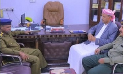 مدير عام سيئون يطلع على احتياجات مصلحتي الهجرة والجوازات والأحوال المدنية ويؤكد دعم تحسين الخدمات.
