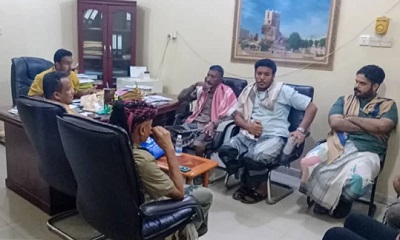 مدير صناعة وتجارة ساحل حضرموت يناقش أداء فريق الأسواق وحماية المستهلك ويؤكد على تكثيف الرقابة خلال رمضان