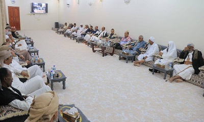 الوكيل بارباع يلتقي مرجعية قبائل وادي وصحراء حضرموت