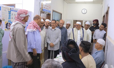 بحضور الوكيل باربّاع جمعية التعاون الحضرمية الخيرية تكرّم رواد العمل الخيري ويتفقد سير العمل بالعيادات الطبية التخصصية بمركز الهدى الطبي بسحيل سيئون