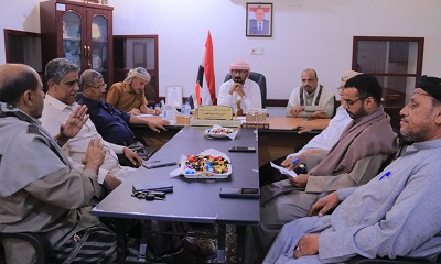 مدير عام شبام يترأس اجتماعًا طارئًا للجنة الطوارئ لمواجهة تداعيات المنخفض الجوي بالمديرية