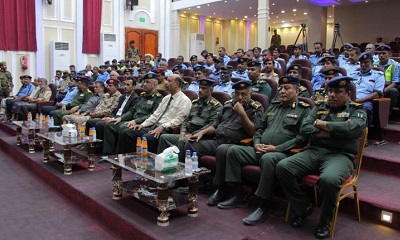الوكيل الجيلاني يشهد الحفل الختامي لأسبوع المرور ويؤكد دعم السلطة المحلية لتعزيز السلامة المرورية