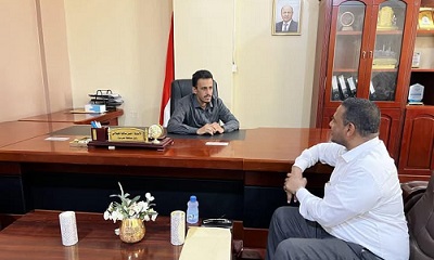 وكيل المحافظة الجيلاني يلتقي رئيس مركز روافد حضرموت للدراسات والتنمية ويطّلع على برامجه التنموية