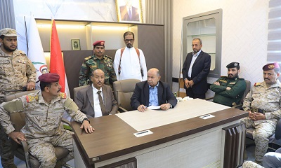 عضو مجلس القيادة الخنبشي يرأس اجتماعا عسكريا وأمنيا مشتركا بسيئون لتنسيق الجهود ورفع الجاهزية