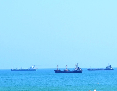 شركة النفط في المكلا تؤكد لا أزمة في المشتقات النفطية