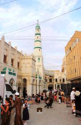 مسجد الرياض ورباط العلم الشريف ينفردان بختائم ليلة 19 من رمضان بمدينة سيئون