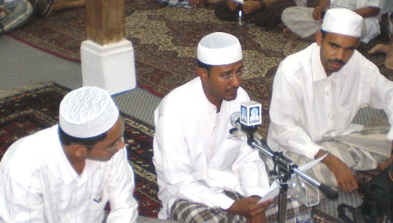 الجنيد : المتطفلون والدخلاء على الإنشاد لا يملكون أي مقومات، و يوارون عيوب أصواتهم بالمؤثرات الصوتية 