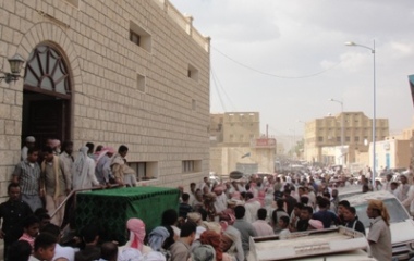 تشييع جثمان العقيد بن عمرو مدير الأمن السياسي بمنفذ الوديعة الحدودي