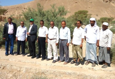 المدير الإقليمي لمركز البحوث الزراعية في المناطق الجافة يطلع أنشطة برنامج شبة الجزيرة العربية بوادي حضرموت والصحراء