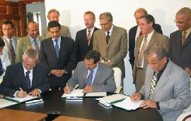 توقيع اتفاقية استكشاف وإنتاج النفط بمحافظة شبوة مع شركة (اوام في اليمن) النمساوية  