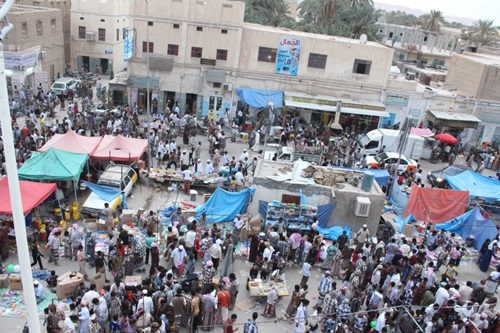 توافد آلاف المواطنين للعواد السنوي في حوطة شبام حضرموت