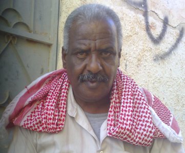 صندوق النظافه بمديرية شبام يقدم الدعم لحملة النظافه الاهليه  بمدينة حوطة احمد بن زين وضواحيها