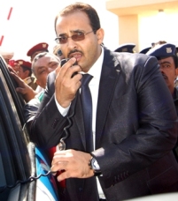 محافظ حضرموت يؤكد الاهتمام بتطوير أوضاع جزيرة سقطرى