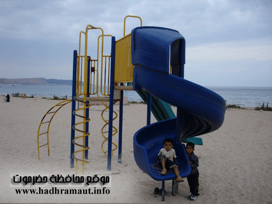 العاب الاطفال بمدينة المكلا