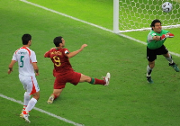 بالمجموعة الـ4 لمونديال ألمانيا 2006 .. الطموح الإيراني يتحطم أمام مهارة البرتغاليين   