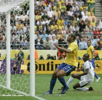 البرازيل تحطم حلم غانا بـ3 لصفر وتتأهل لدور الثمانية في كأس العالم بألمانيا   