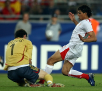 في الجولة الثانية من مباريات الدور الاول لكأس العالم.. أسبانيا تفوز على تونس 3-1 و تصعد إلى الدور الثاني