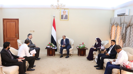 Al-Khanbashi, ICRC discuss interventions in government-held regions