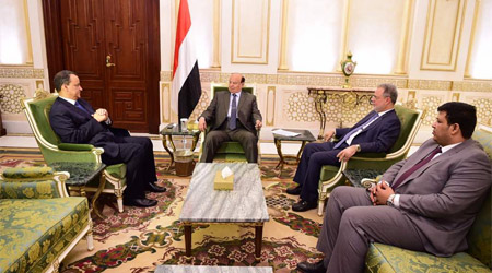 President Hadi reiterates to UN envoy his commitment to peace
