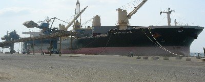 Mukalla police seize boat in charge of smuggling diesel to Somalia 