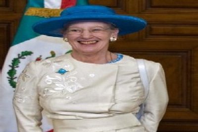 Danish Queen receives Yemen ambassador credentials 