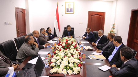 PM holds meeting with managements of YGC, Safer Oil Co.