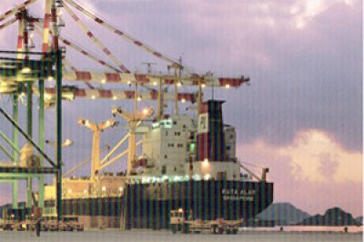 Over 445000 containers unloaded at Aden seaport in 2008 