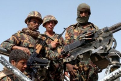 Yemeni official refutes reports on death of al-Qaeda leader ]