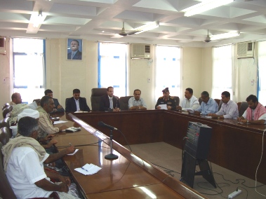 Hadhramaut Local discusses   District security situation  