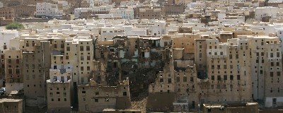 Yemen, UAE hold talks over flood victims support