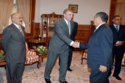 President Saleh hosts luncheon banquet for UK Prince 