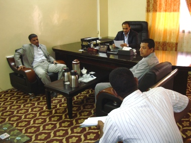 Al-deini  inspects Fisheries Office  activity in Hadhramout