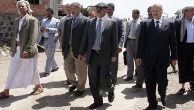 President opens, puts foundation stones for YR 203 bln projects in Taiz