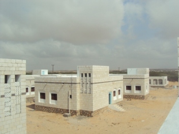 Reconstruction fund of Al-mukalla hands over homes to   Al-reidah and Gussair victims 