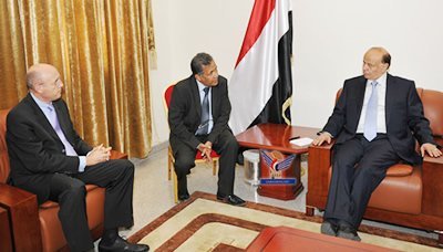 Hadi sees off French envoy