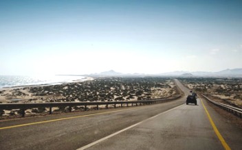 Al-deini  inspects roads projects in Mukalla