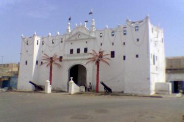 Al-junaid gets breifed   the preparations for Al-sher second  medical camp