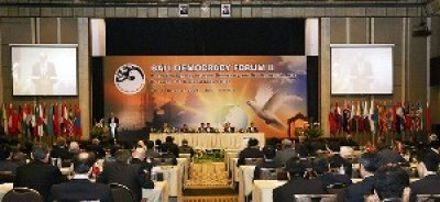 Yemen confirms commitment to democracy to promote national unity