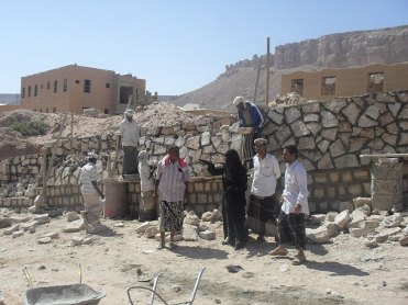 A meeting  in Tarim discusses  fluctuations in wheather 