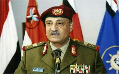 Defense Minister meets Turkish and Algerian envoys 