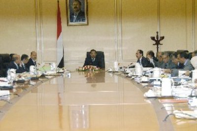 Cabinet approves Yemen share in Kuwaiti Emir development initiative