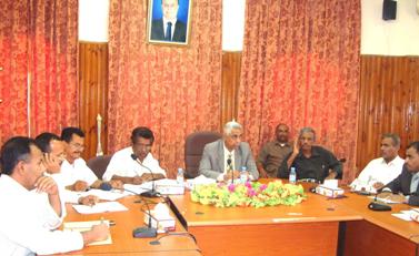 Omaier heads a meeting discussing the completion  of Seiyoun 